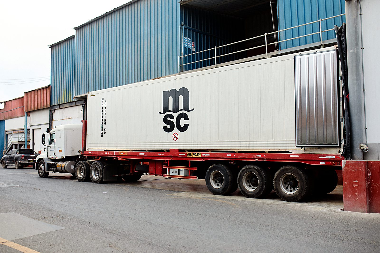 Reefer container loading for export — Tonari Peru